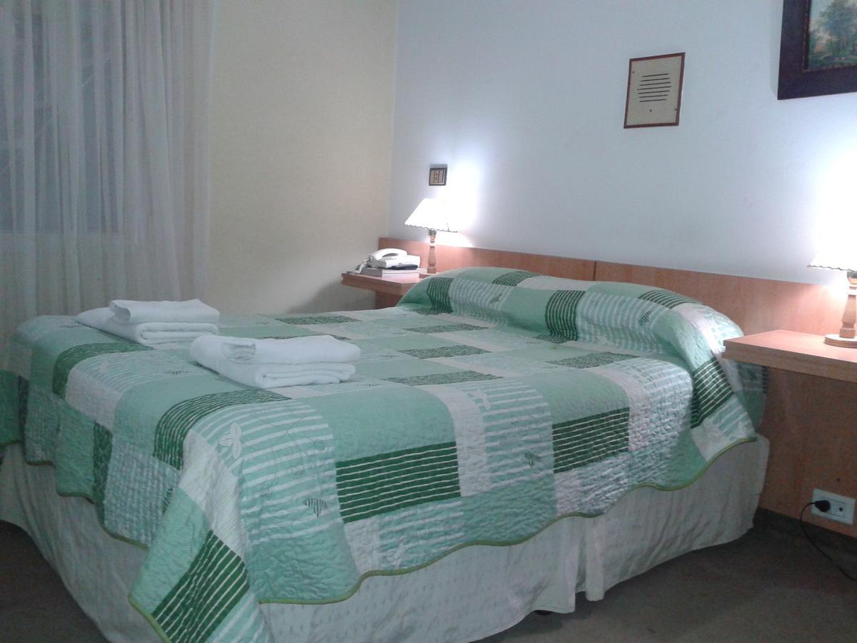Iberia Hotel Olascoaga Neuquén Kültér fotó